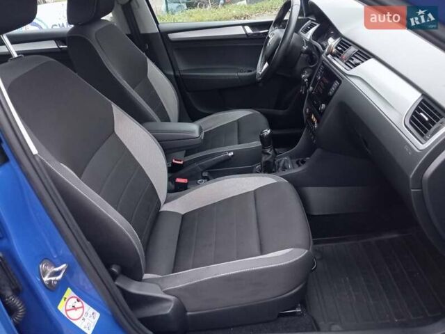 Синий Шкода Рапид, объемом двигателя 1 л и пробегом 117 тыс. км за 9950 $, фото 15 на Automoto.ua
