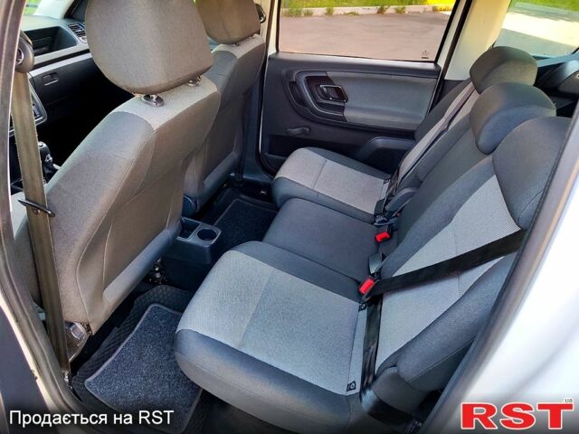 Белый Шкода Румстер, объемом двигателя 1.4 л и пробегом 285 тыс. км за 6350 $, фото 7 на Automoto.ua