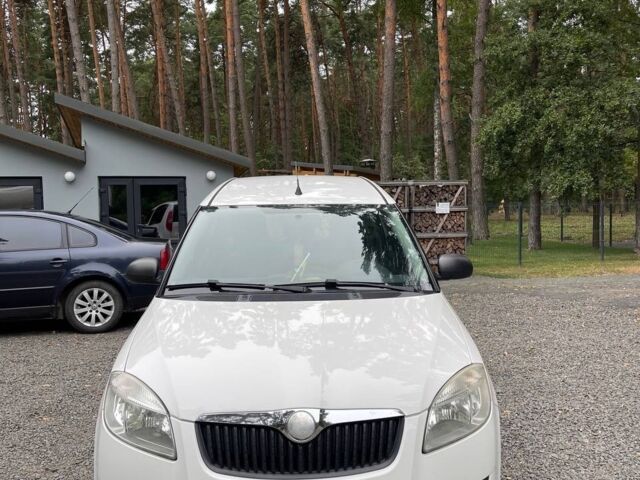 Білий Шкода Румстер, об'ємом двигуна 1.2 л та пробігом 0 тис. км за 3999 $, фото 70 на Automoto.ua