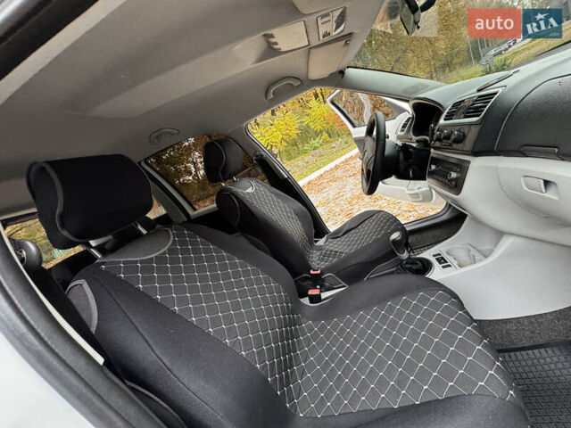 Шкода Румстер 2007 у Дрогобичі на Automoto.ua Білий Шкода Румстер, об'ємом двигуна 1.4 л та пробігом 244 тис. км за 4650 $, фото 58 на Automoto.ua