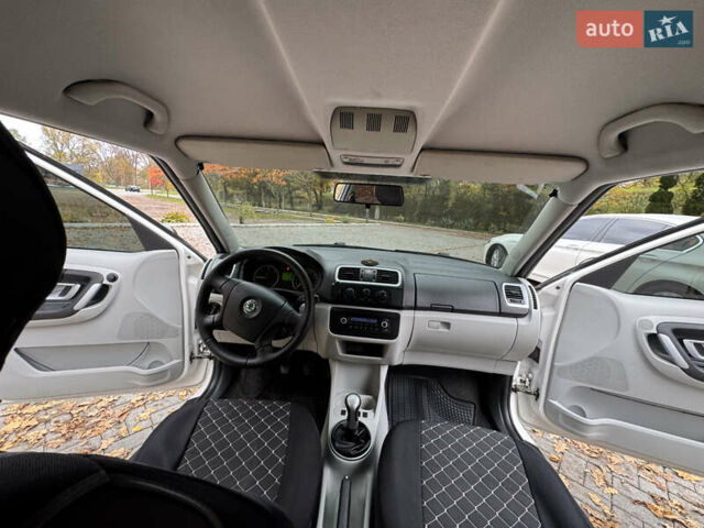 Шкода Румстер 2007 у Дрогобичі на Automoto.ua Білий Шкода Румстер, об'ємом двигуна 1.4 л та пробігом 244 тис. км за 4650 $, фото 65 на Automoto.ua