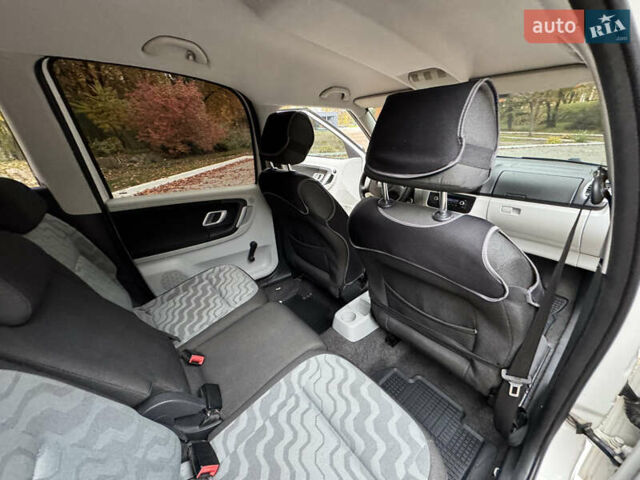 Шкода Румстер 2007 у Дрогобичі на Automoto.ua Білий Шкода Румстер, об'ємом двигуна 1.4 л та пробігом 244 тис. км за 4650 $, фото 61 на Automoto.ua