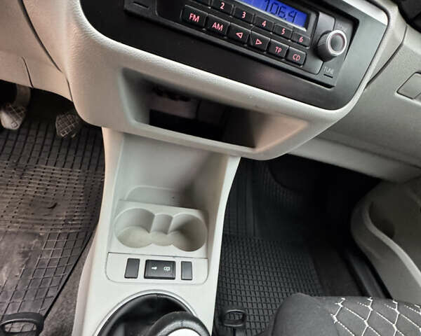 Шкода Румстер 2007 у Дрогобичі на Automoto.ua Білий Шкода Румстер, об'ємом двигуна 1.4 л та пробігом 244 тис. км за 4650 $, фото 50 на Automoto.ua