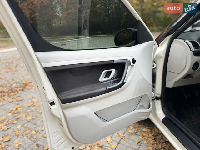 Шкода Румстер 2007 у Дрогобичі на Automoto.ua Білий Шкода Румстер, об'ємом двигуна 1.4 л та пробігом 244 тис. км за 4650 $, фото 41 на Automoto.ua