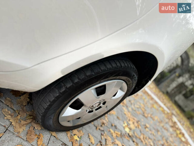 Шкода Румстер 2007 у Дрогобичі на Automoto.ua Білий Шкода Румстер, об'ємом двигуна 1.4 л та пробігом 244 тис. км за 4650 $, фото 34 на Automoto.ua