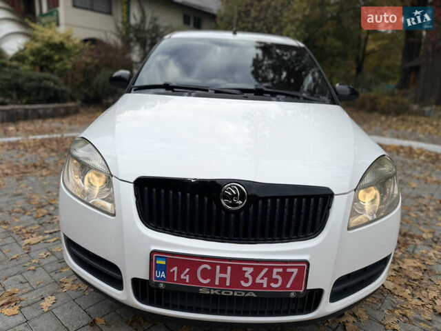 Шкода Румстер 2007 у Дрогобичі на Automoto.ua Білий Шкода Румстер, об'ємом двигуна 1.4 л та пробігом 244 тис. км за 4650 $, фото 7 на Automoto.ua