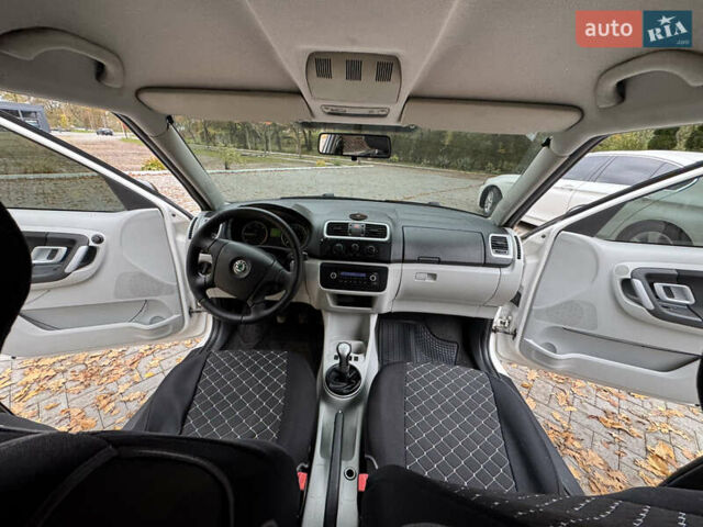 Шкода Румстер 2007 у Дрогобичі на Automoto.ua Білий Шкода Румстер, об'ємом двигуна 1.4 л та пробігом 244 тис. км за 4650 $, фото 64 на Automoto.ua