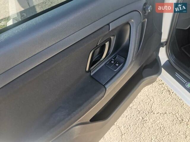 Белый Шкода Румстер, объемом двигателя 1.6 л и пробегом 214 тыс. км за 6000 $, фото 20 на Automoto.ua