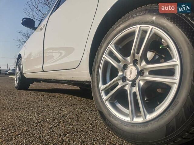 Белый Шкода Румстер, объемом двигателя 1.6 л и пробегом 214 тыс. км за 6000 $, фото 31 на Automoto.ua