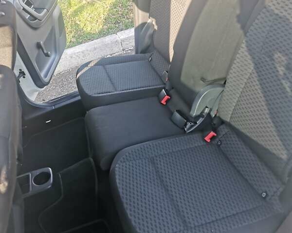 Белый Шкода Румстер, объемом двигателя 1.6 л и пробегом 214 тыс. км за 6000 $, фото 23 на Automoto.ua