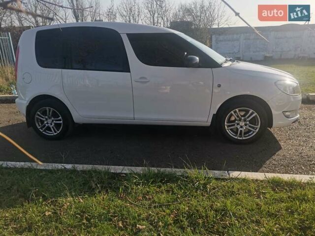 Белый Шкода Румстер, объемом двигателя 1.6 л и пробегом 214 тыс. км за 6000 $, фото 8 на Automoto.ua
