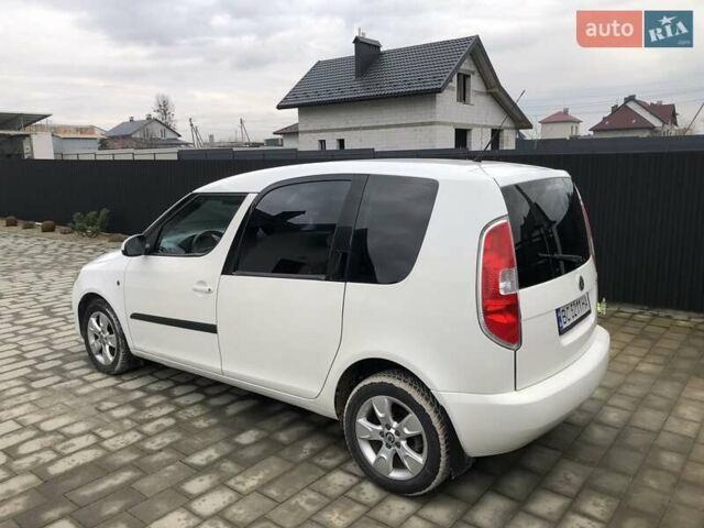 Белый Шкода Румстер, объемом двигателя 1.6 л и пробегом 234 тыс. км за 6000 $, фото 4 на Automoto.ua