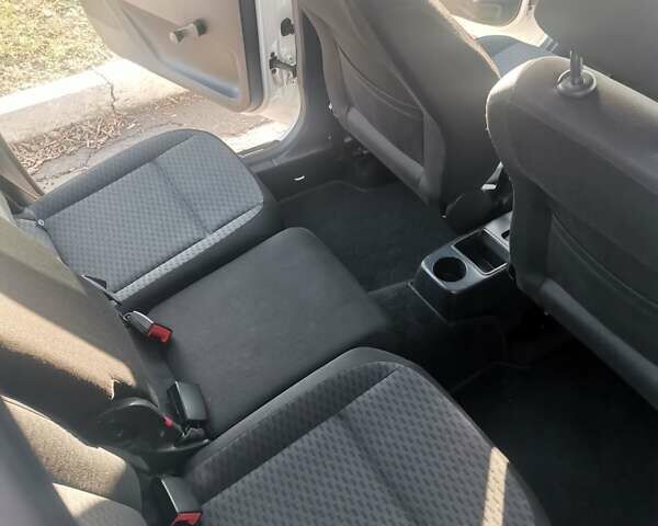 Белый Шкода Румстер, объемом двигателя 1.6 л и пробегом 214 тыс. км за 6000 $, фото 16 на Automoto.ua