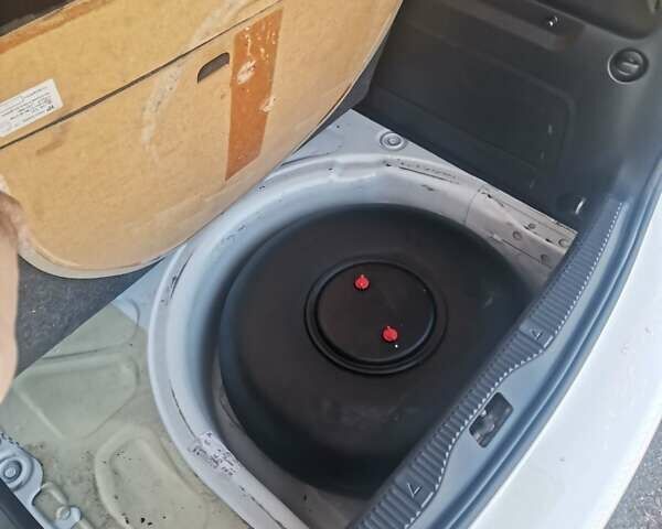 Белый Шкода Румстер, объемом двигателя 1.6 л и пробегом 214 тыс. км за 6000 $, фото 27 на Automoto.ua