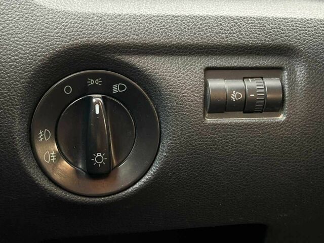 Белый Шкода Румстер, объемом двигателя 1.4 л и пробегом 194 тыс. км за 6200 $, фото 15 на Automoto.ua