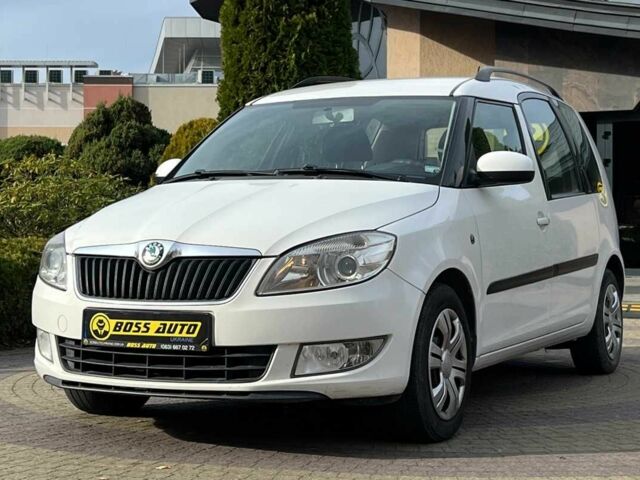 Белый Шкода Румстер, объемом двигателя 1.4 л и пробегом 194 тыс. км за 6200 $, фото 2 на Automoto.ua