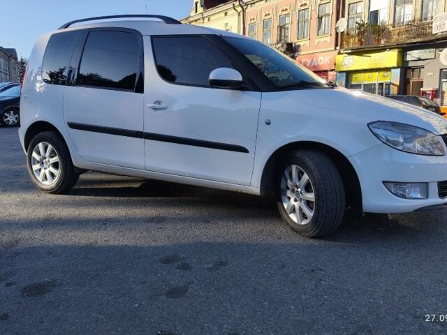 Белый Шкода Румстер, объемом двигателя 1.6 л и пробегом 192 тыс. км за 6500 $, фото 2 на Automoto.ua