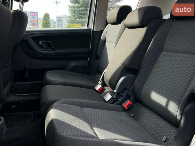 Белый Шкода Румстер, объемом двигателя 1.39 л и пробегом 194 тыс. км за 6200 $, фото 18 на Automoto.ua