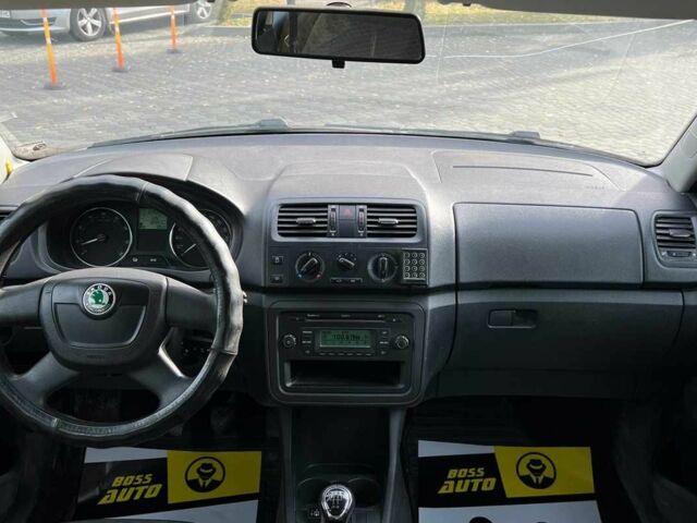 Белый Шкода Румстер, объемом двигателя 1.4 л и пробегом 194 тыс. км за 6200 $, фото 10 на Automoto.ua