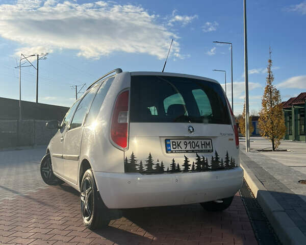 Білий Шкода Румстер, об'ємом двигуна 1.6 л та пробігом 300 тис. км за 6200 $, фото 3 на Automoto.ua