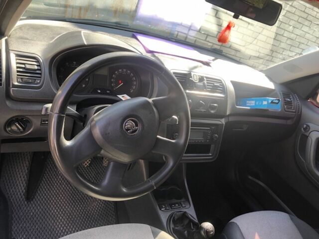 Белый Шкода Румстер, объемом двигателя 1.4 л и пробегом 286 тыс. км за 5000 $, фото 7 на Automoto.ua