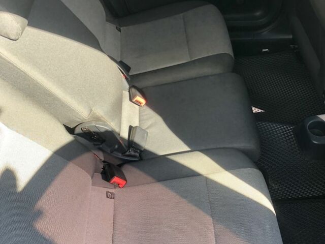 Белый Шкода Румстер, объемом двигателя 1.4 л и пробегом 286 тыс. км за 5000 $, фото 4 на Automoto.ua