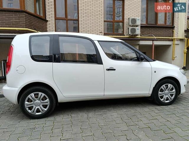Білий Шкода Румстер, об'ємом двигуна 1.6 л та пробігом 227 тис. км за 7300 $, фото 18 на Automoto.ua