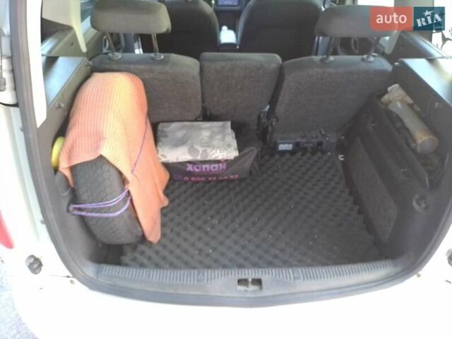 Білий Шкода Румстер, об'ємом двигуна 1.6 л та пробігом 304 тис. км за 5300 $, фото 5 на Automoto.ua