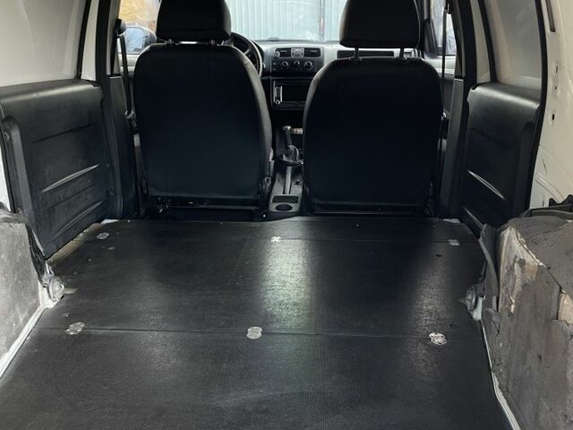 Білий Шкода Румстер, об'ємом двигуна 1.4 л та пробігом 422 тис. км за 4000 $, фото 2 на Automoto.ua