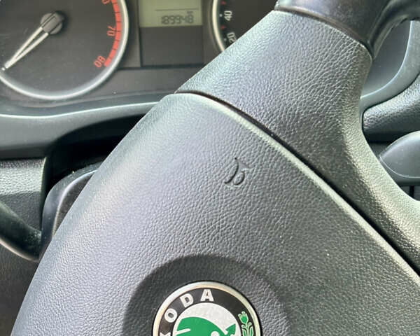 Білий Шкода Румстер, об'ємом двигуна 1.39 л та пробігом 189 тис. км за 5500 $, фото 7 на Automoto.ua