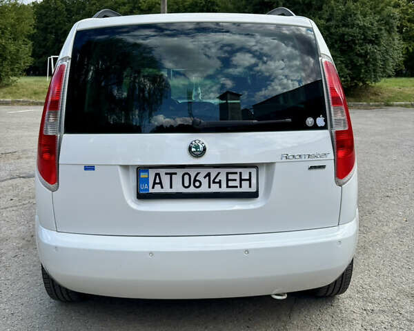 Білий Шкода Румстер, об'ємом двигуна 1.39 л та пробігом 189 тис. км за 5500 $, фото 4 на Automoto.ua