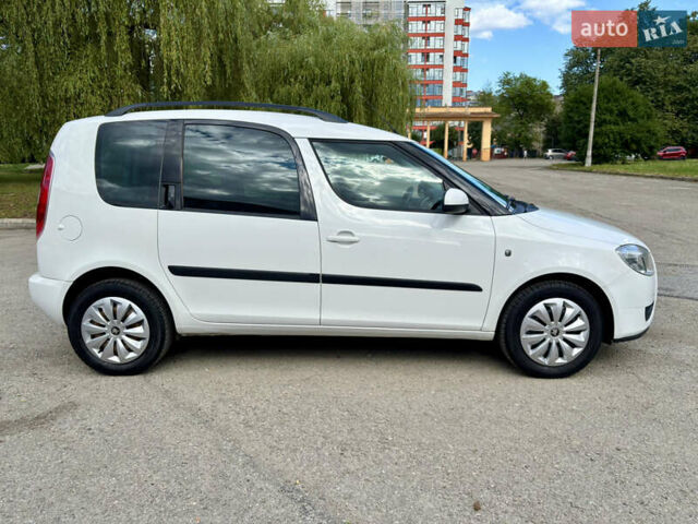 Білий Шкода Румстер, об'ємом двигуна 1.39 л та пробігом 189 тис. км за 5500 $, фото 2 на Automoto.ua
