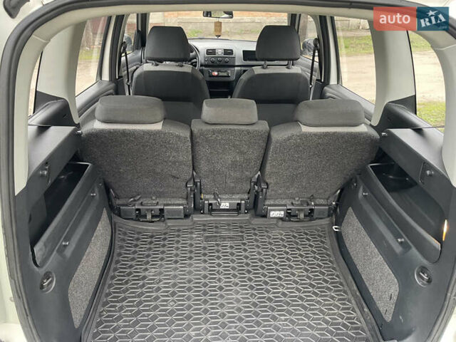 Білий Шкода Румстер, об'ємом двигуна 1.2 л та пробігом 133 тис. км за 4999 $, фото 13 на Automoto.ua