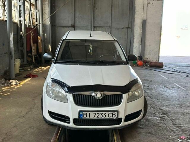 Білий Шкода Румстер, об'ємом двигуна 1.4 л та пробігом 239 тис. км за 4000 $, фото 4 на Automoto.ua