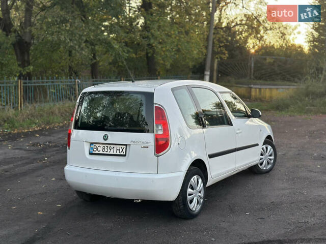 Белый Шкода Румстер, объемом двигателя 1.6 л и пробегом 280 тыс. км за 4500 $, фото 8 на Automoto.ua