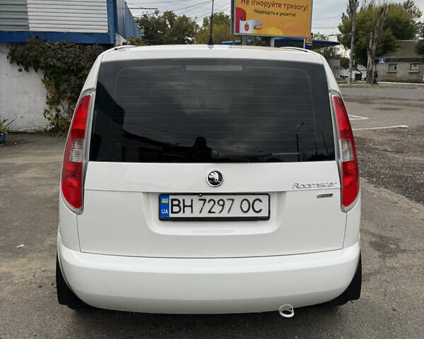 Белый Шкода Румстер, объемом двигателя 1.6 л и пробегом 214 тыс. км за 5350 $, фото 5 на Automoto.ua
