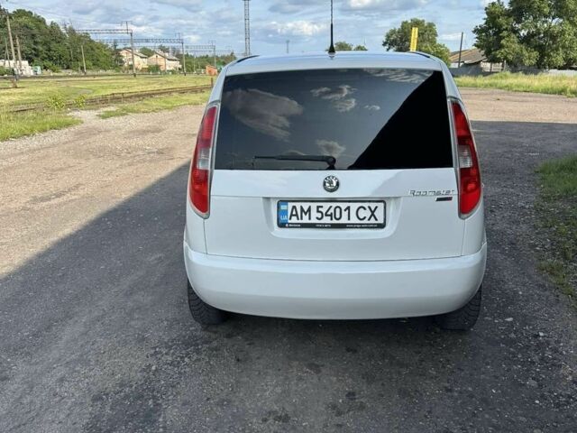 Белый Шкода Румстер, объемом двигателя 1.6 л и пробегом 242 тыс. км за 5300 $, фото 3 на Automoto.ua