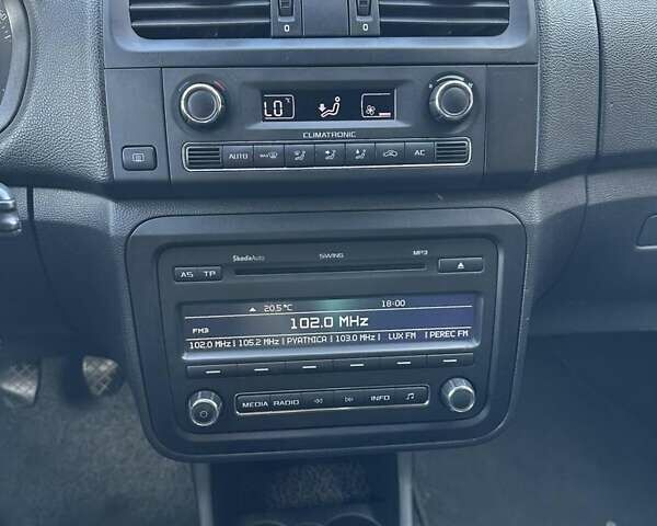 Белый Шкода Румстер, объемом двигателя 1.6 л и пробегом 242 тыс. км за 5300 $, фото 10 на Automoto.ua