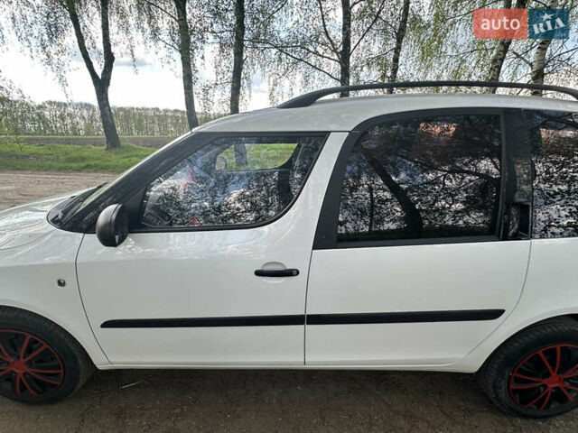 Белый Шкода Румстер, объемом двигателя 1.2 л и пробегом 142 тыс. км за 5200 $, фото 10 на Automoto.ua