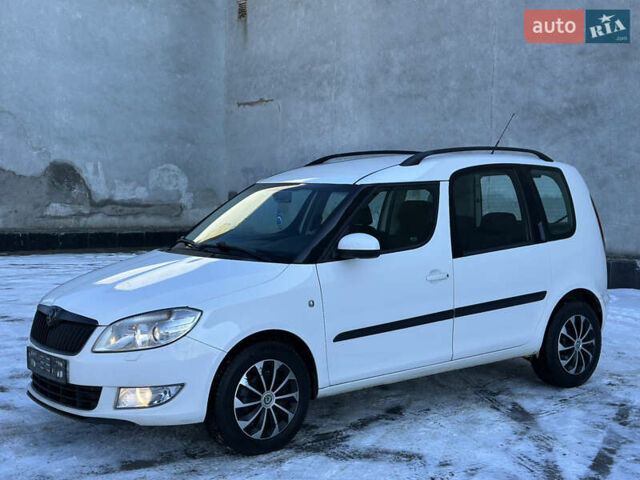 Белый Шкода Румстер, объемом двигателя 1.2 л и пробегом 246 тыс. км за 4700 $, фото 2 на Automoto.ua
