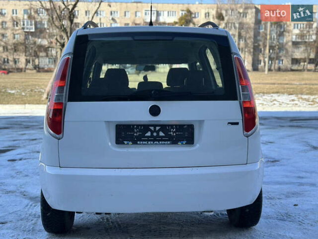 Белый Шкода Румстер, объемом двигателя 1.2 л и пробегом 246 тыс. км за 4700 $, фото 10 на Automoto.ua