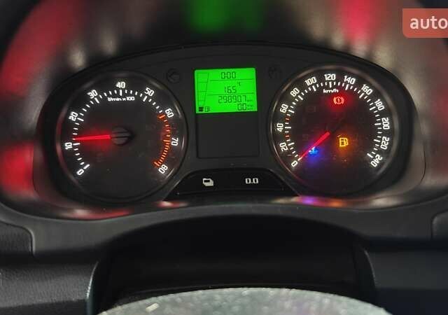 Белый Шкода Румстер, объемом двигателя 1.2 л и пробегом 295 тыс. км за 3999 $, фото 15 на Automoto.ua