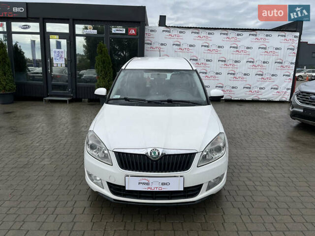 Белый Шкода Румстер, объемом двигателя 1.2 л и пробегом 147 тыс. км за 6400 $, фото 1 на Automoto.ua
