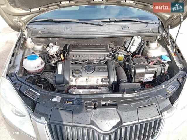 Бежевый Шкода Румстер, объемом двигателя 1.4 л и пробегом 236 тыс. км за 5999 $, фото 62 на Automoto.ua