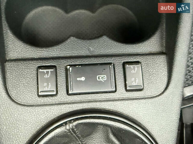 Бежевый Шкода Румстер, объемом двигателя 1.6 л и пробегом 343 тыс. км за 6300 $, фото 52 на Automoto.ua