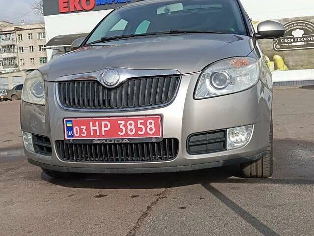 Бежевый Шкода Румстер, объемом двигателя 1.4 л и пробегом 236 тыс. км за 5999 $, фото 5 на Automoto.ua