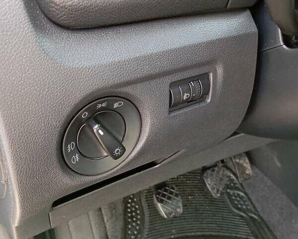 Бежевый Шкода Румстер, объемом двигателя 1.4 л и пробегом 236 тыс. км за 5999 $, фото 39 на Automoto.ua