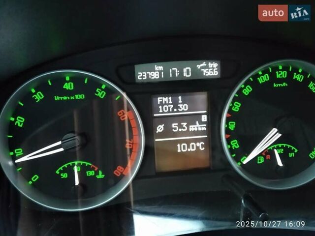 Бежевый Шкода Румстер, объемом двигателя 1.4 л и пробегом 236 тыс. км за 5999 $, фото 45 на Automoto.ua