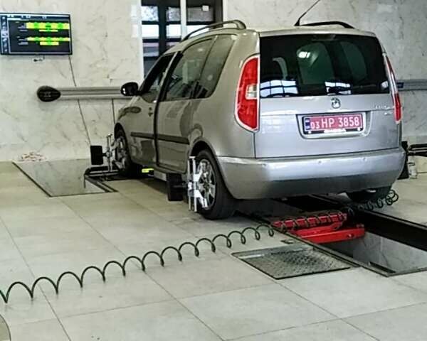 Бежевый Шкода Румстер, объемом двигателя 1.4 л и пробегом 236 тыс. км за 5999 $, фото 2 на Automoto.ua