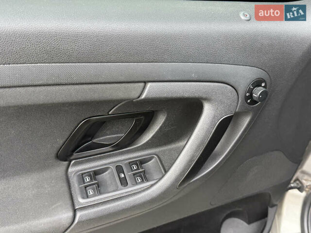 Бежевый Шкода Румстер, объемом двигателя 1.6 л и пробегом 343 тыс. км за 6300 $, фото 45 на Automoto.ua